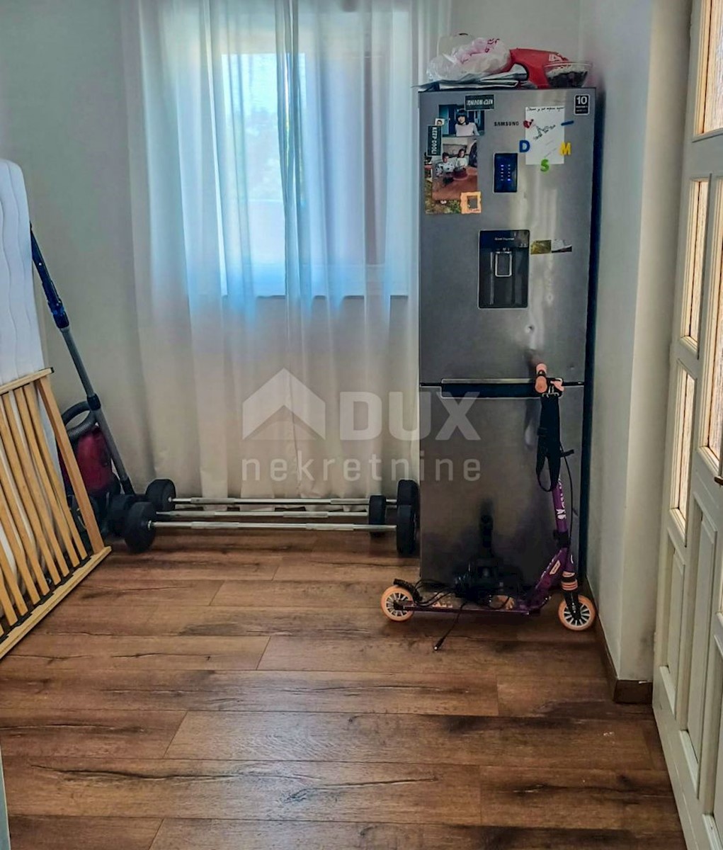 KRK, NJIVICE - Appartamento al piano terra di una casa familiare con giardino