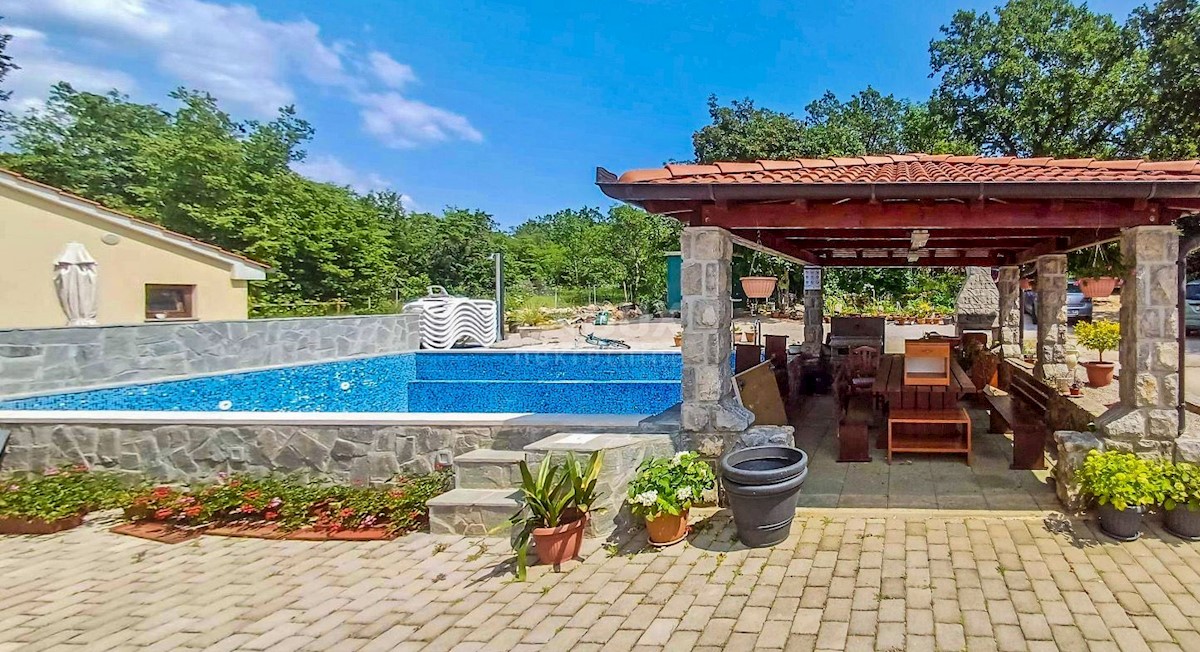 KRK, NJIVICE - Appartamento al piano terra di una casa familiare con giardino