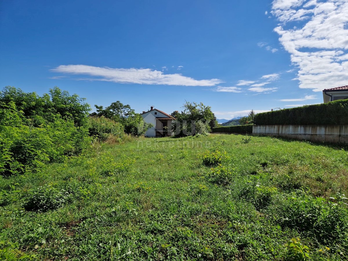 ISTRIA, PAZIN - Casa bifamiliare con due unità abitative, PREZZO RIDOTTO