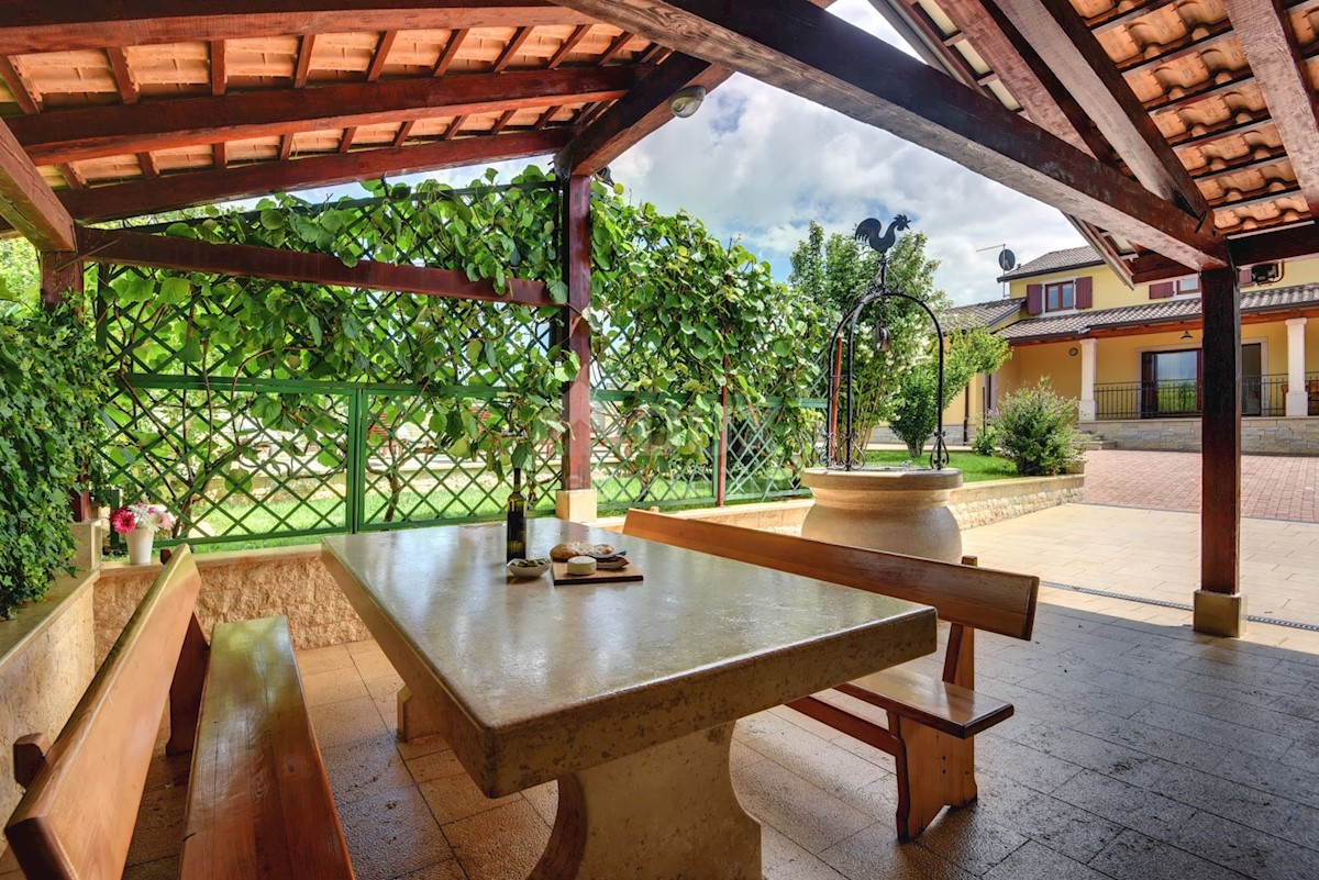 ISTRIA, SAN PIETRO NEL BOSCO - Casa con piscina su ampio giardino