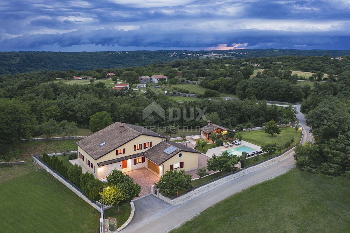 ISTRIA, SAN PIETRO NEL BOSCO - Casa con piscina su ampio giardino