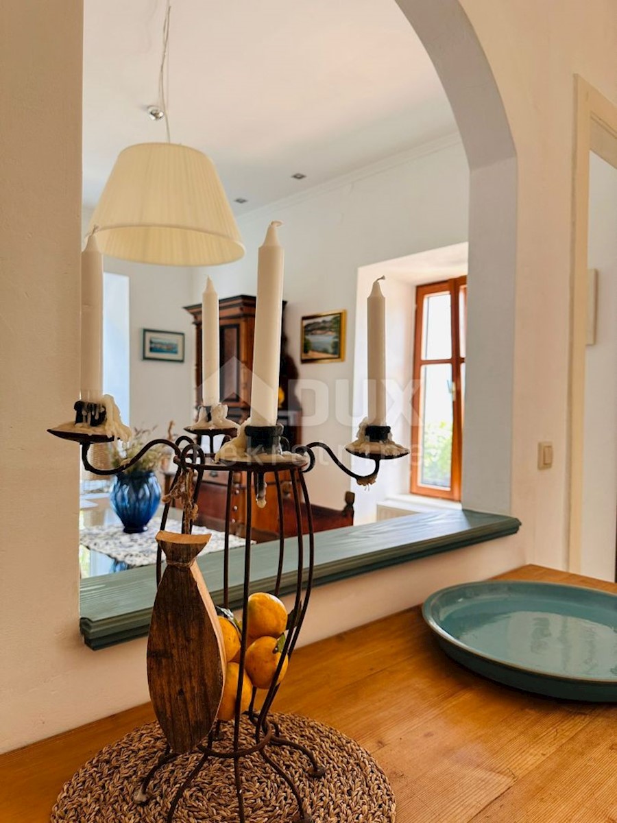 ISOLA DI KRK, ŠILO - Villa in pietra a 30 metri dal mare