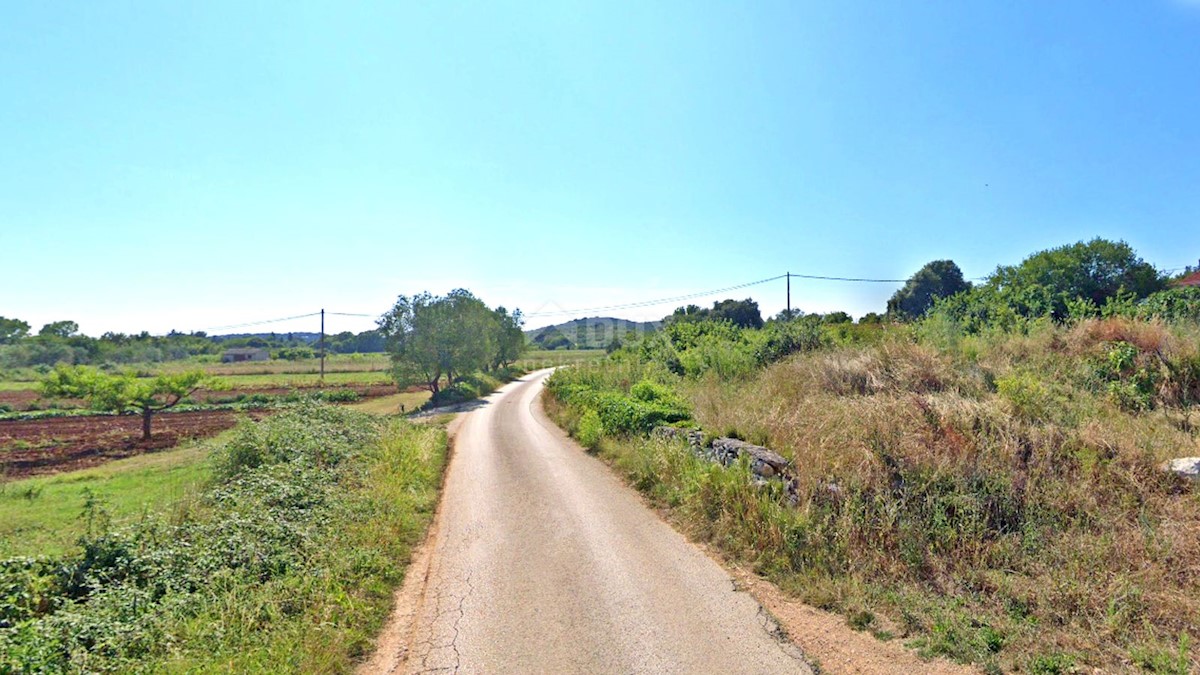 ISTRIA, ROVIGNO - Terreno attraente per investimenti