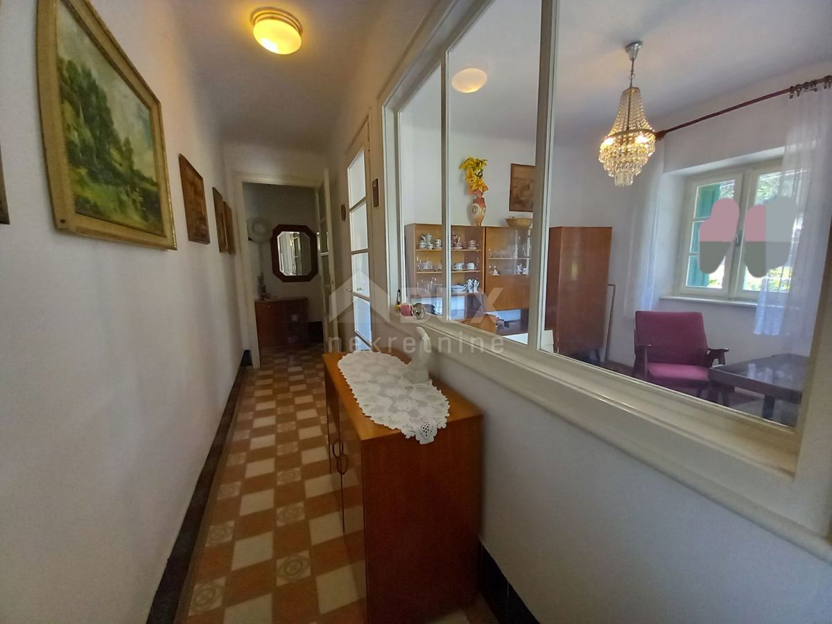 OPATIJA, VOLOSKO - romantico appartamento retrò in una casa al mare mantenuta, centro di Volosko, RARAMENTE IN OFFERTA!