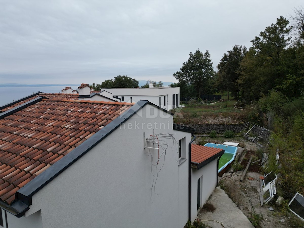 OPATIJA, IČIĆI, POLJANE- case a schiera 590m2, 5 unità con vista mare e 2 piscine + ambiente 700m2