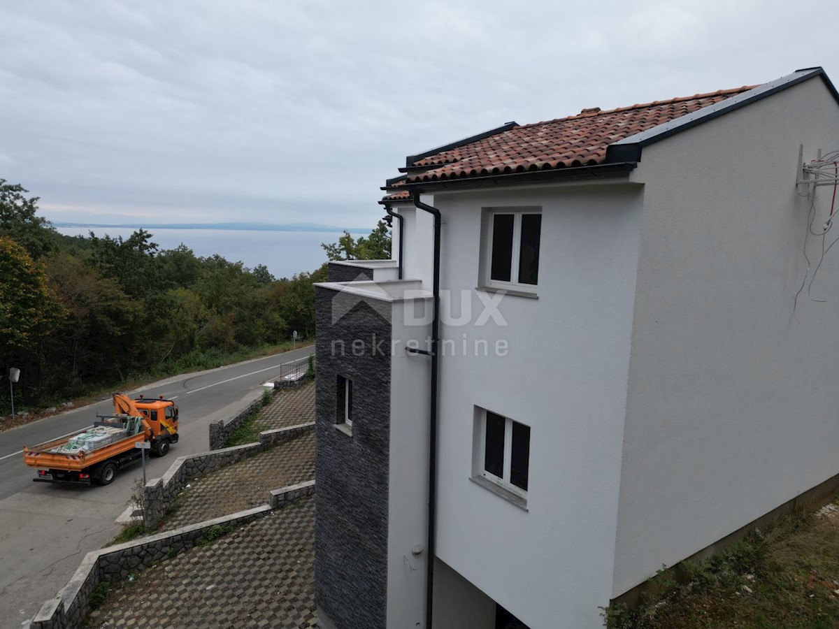 OPATIJA, IČIĆI, POLJANE- case a schiera 590m2, 5 unità con vista mare e 2 piscine + ambiente 700m2