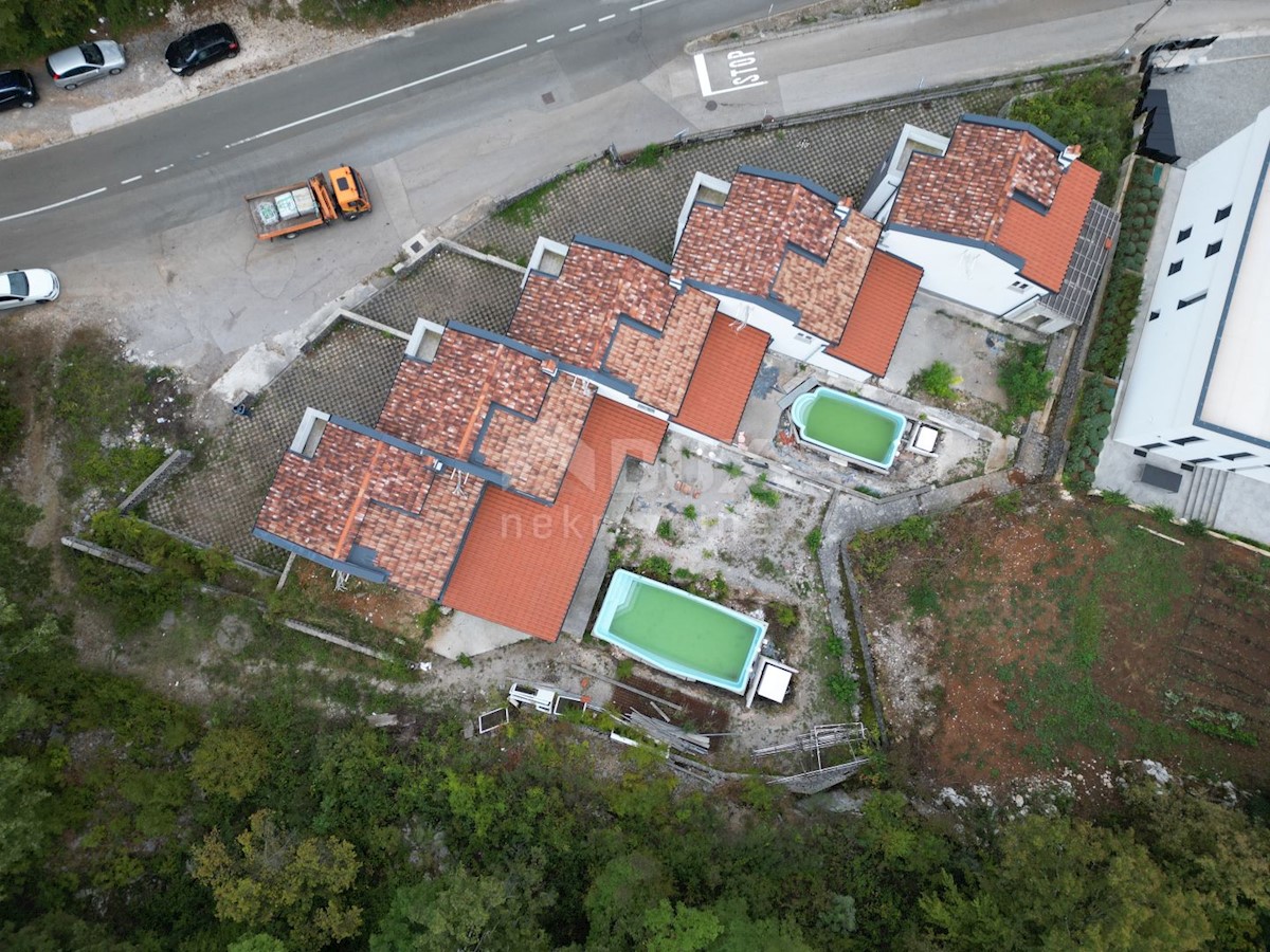 OPATIJA, IČIĆI, POLJANE- case a schiera 590m2, 5 unità con vista mare e 2 piscine + ambiente 700m2