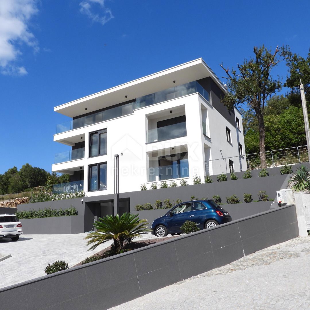 COSTABELLA, BIVIO, KANTRIDA - appartamento di lusso 85m2 con vista panoramica sul mare + dintorni 60m2