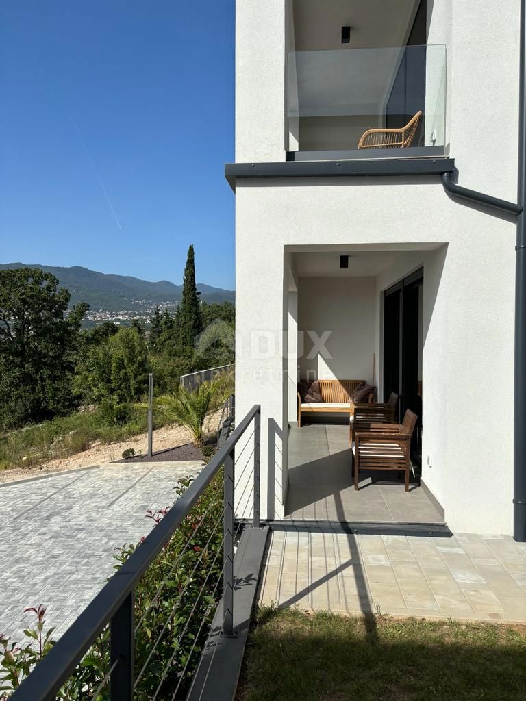 COSTABELLA, BIVIO, KANTRIDA - appartamento di lusso 85m2 con vista panoramica sul mare + dintorni 60m2