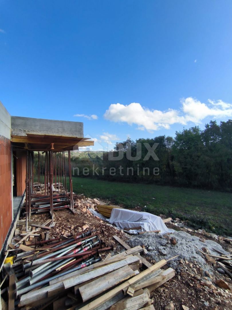 ISTRIA, TINJAN - Moderne case unifamiliari con piscine!