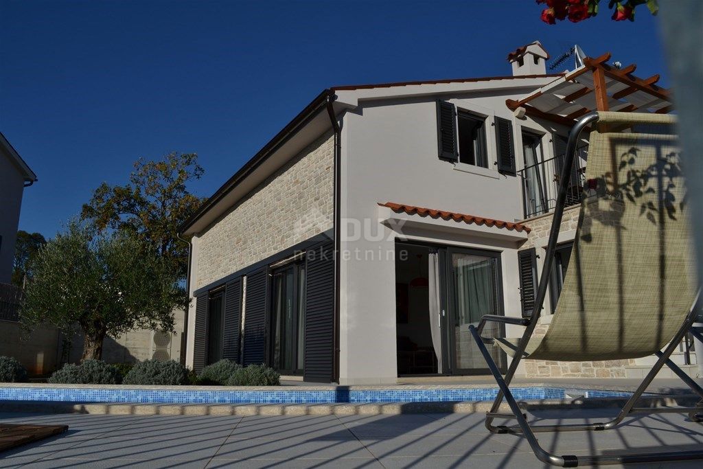 ISTRIA, TINJAN - Casa di qualità con piscina e ampio giardino, vista mare