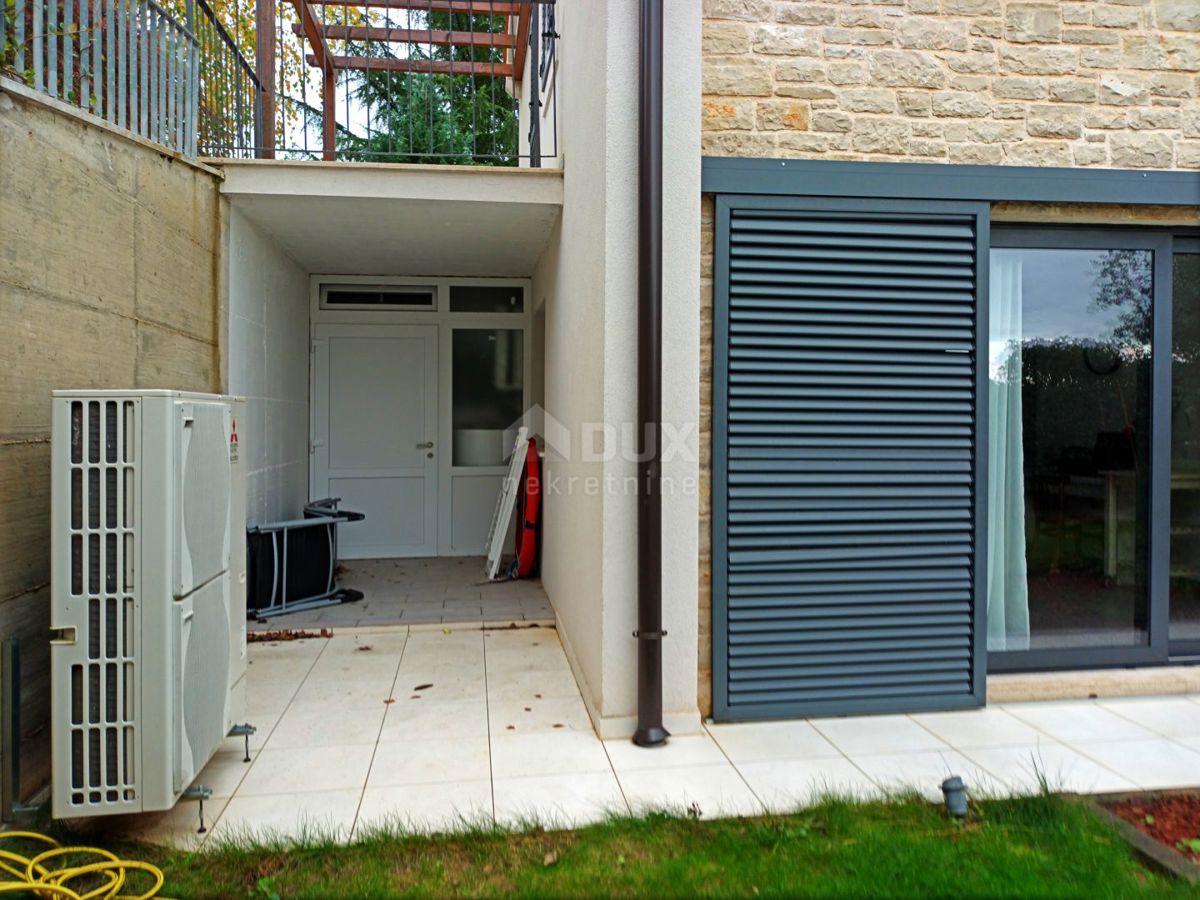 ISTRIA, TINJAN - Casa di qualità con piscina e ampio giardino, vista mare