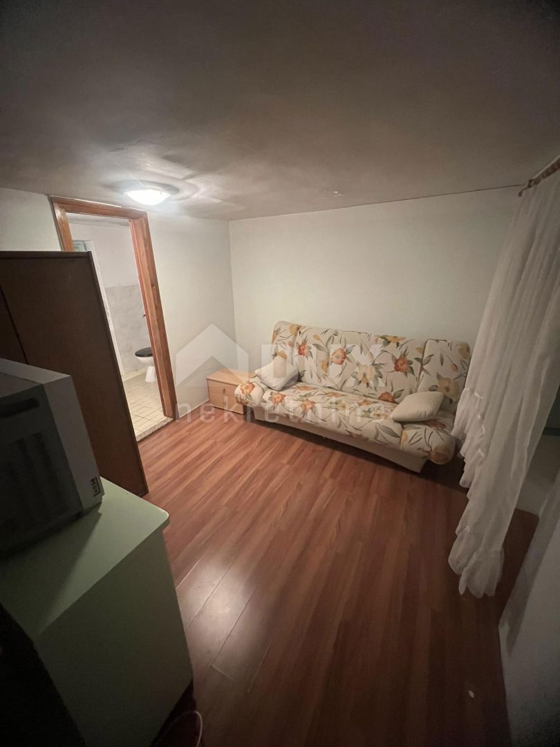 ISTRIA, LABIN - Casa ai margini del paese con vista sulla natura