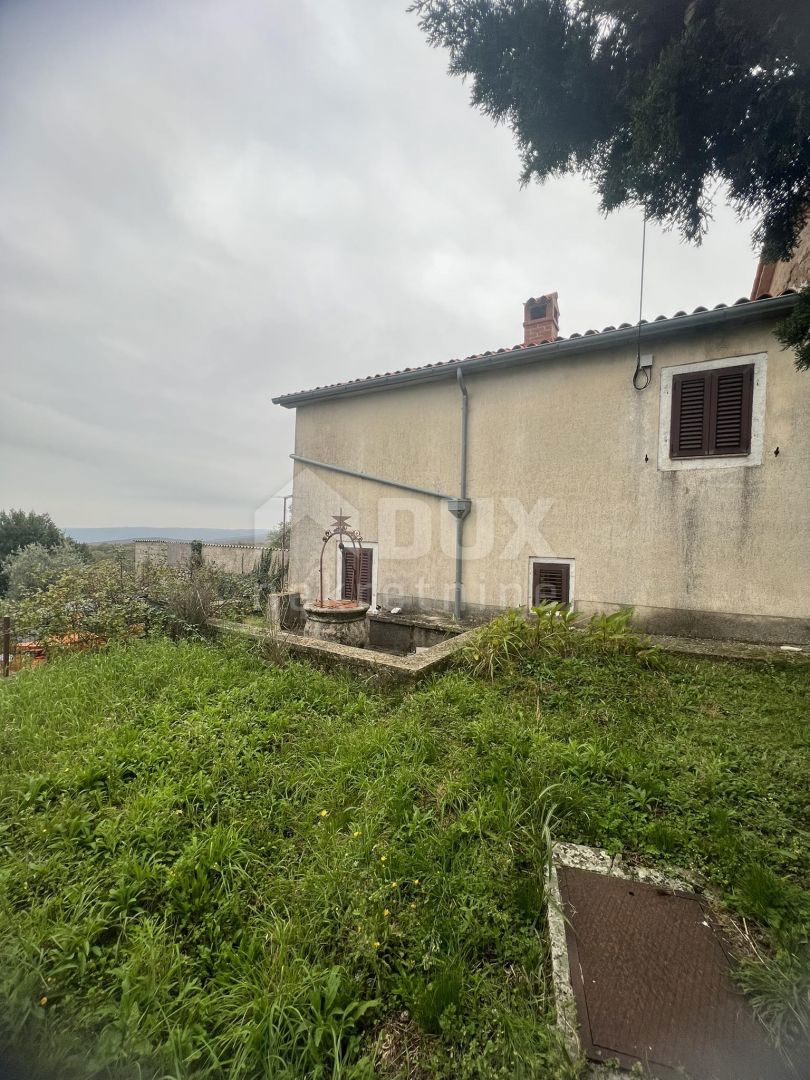 ISTRIA, LABIN - Casa ai margini del paese con vista sulla natura