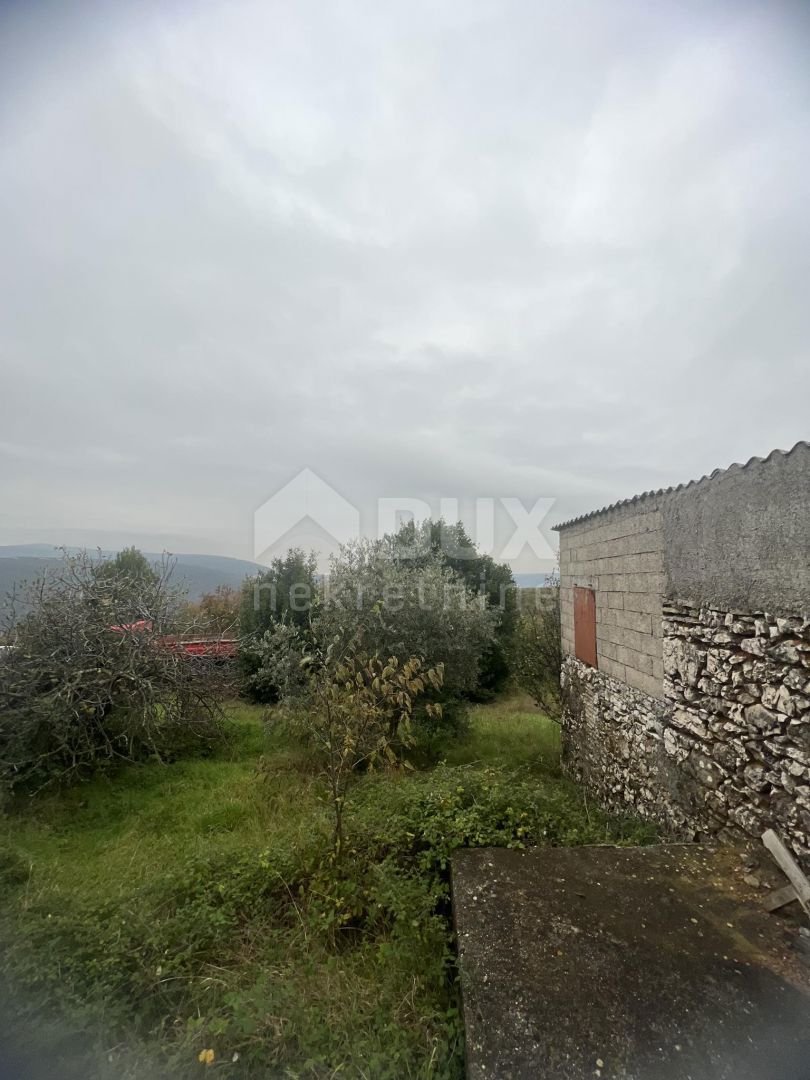 ISTRIA, LABIN - Casa ai margini del paese con vista sulla natura