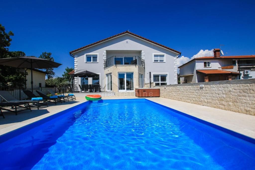 ISTRIA, KAŠTELIR - Villa di lusso con piscina