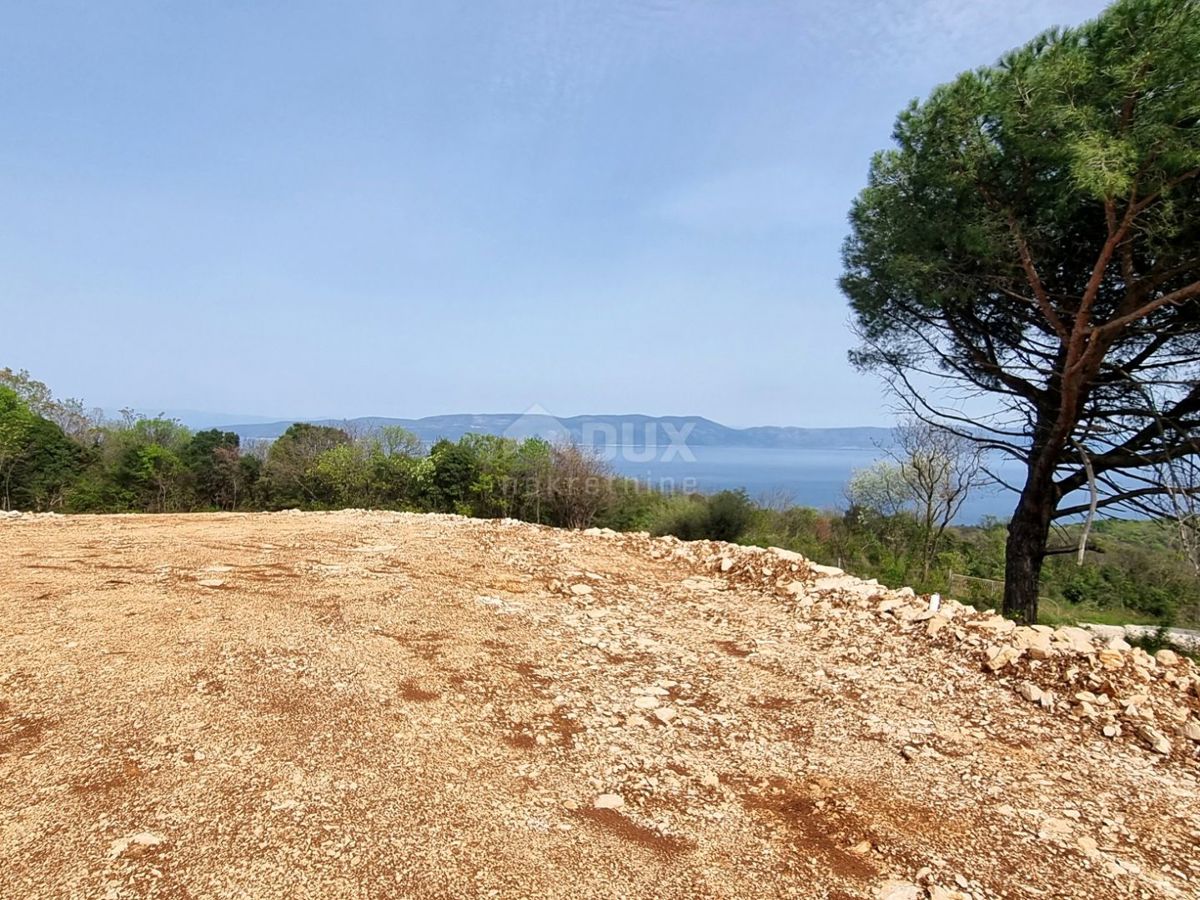 ISTRIA, RABAC - Terreno da investimento con permesso di costruzione e vista sensazionale