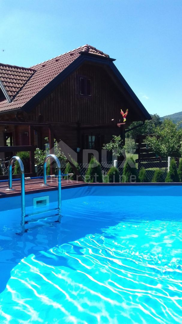 OTOČAC, LIČKO LEŠČE - Casa idilliaca con piscina