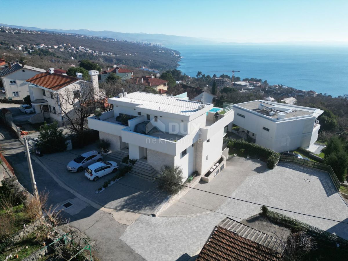 OPATIJA, POBRI - villa unica vicino a Opatija con piscina, vista panoramica sul mare, appena arredata