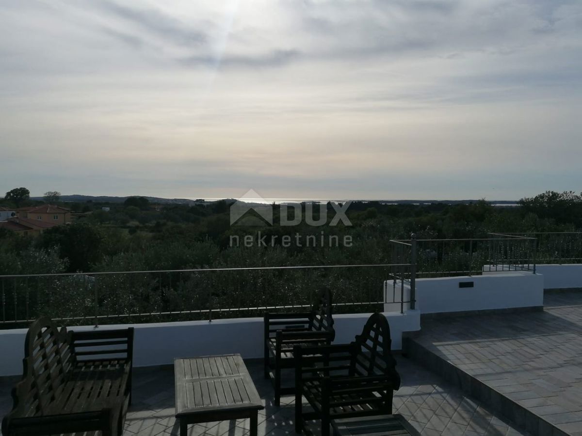 ISTRIA, GALIŽANA - Una casa rustica unica con vista sulle Isole Brioni!