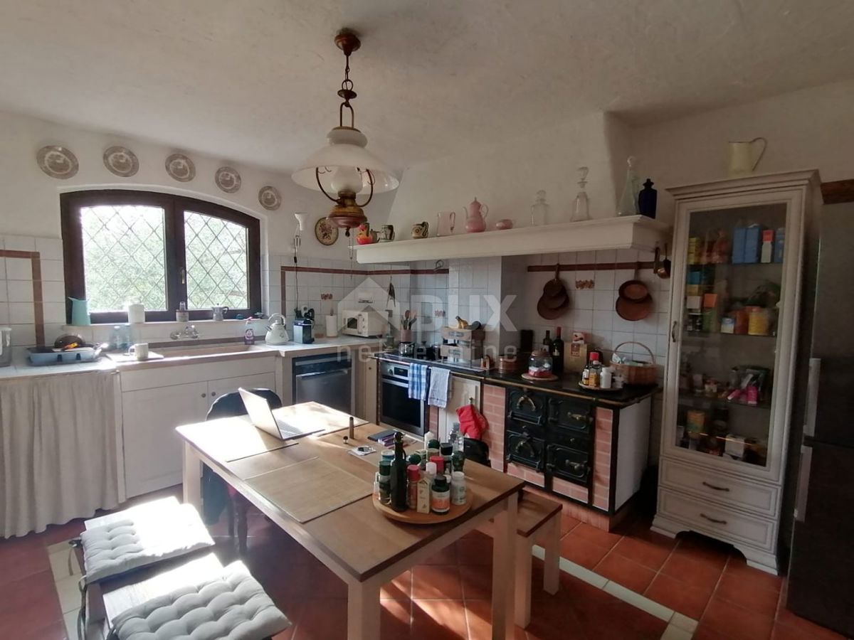 ISTRIA, GALIŽANA - Una casa rustica unica con vista sulle Isole Brioni!