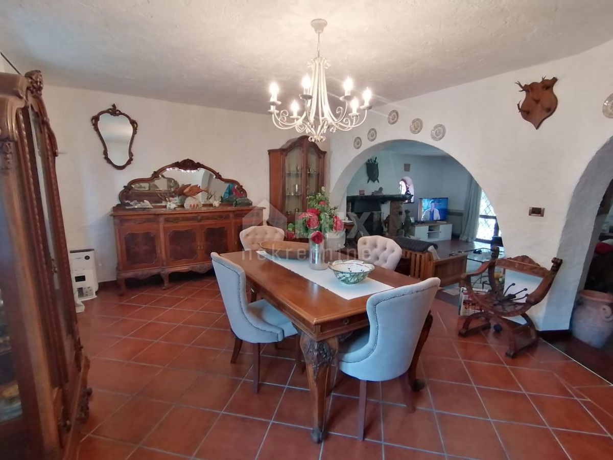 ISTRIA, GALIŽANA - Una casa rustica unica con vista sulle Isole Brioni!