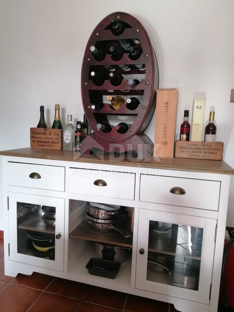 ISTRIA, GALIŽANA - Una casa rustica unica con vista sulle Isole Brioni!