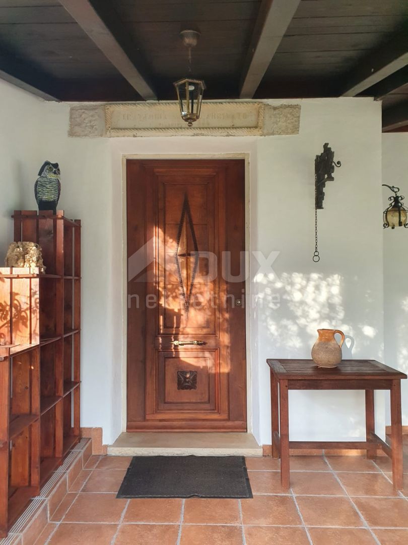 ISTRIA, GALIŽANA - Una casa rustica unica con vista sulle Isole Brioni!