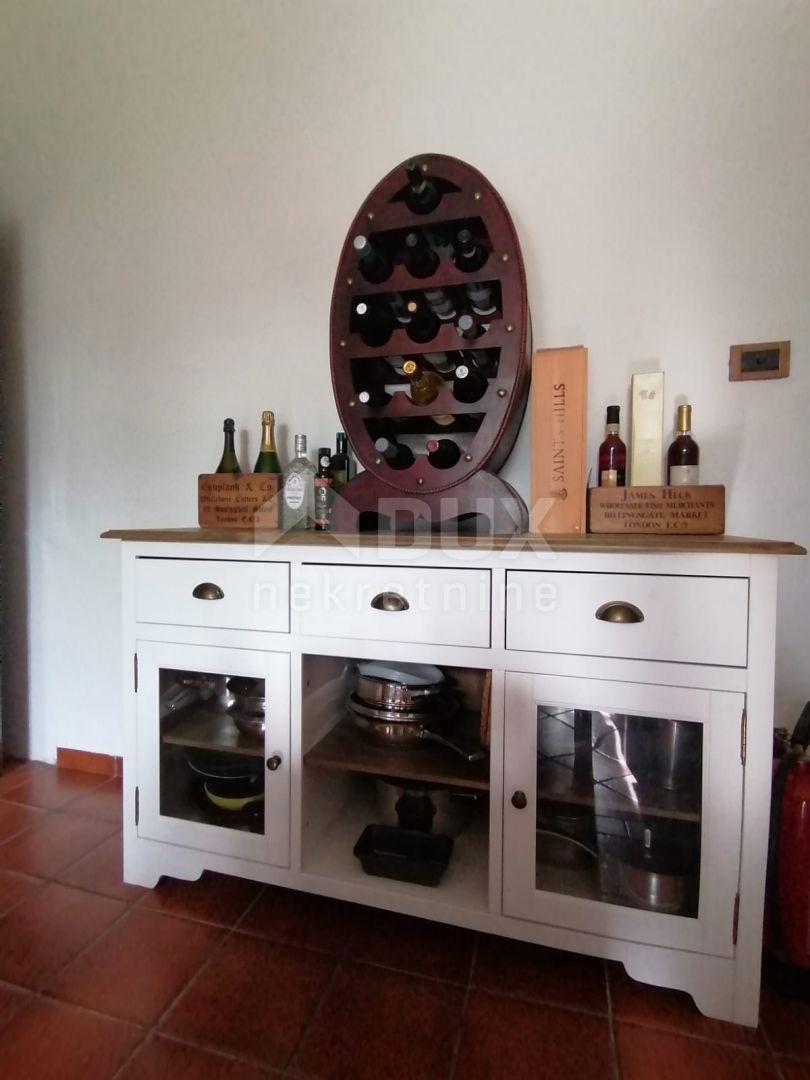 ISTRIA, GALIŽANA - Una casa rustica unica con vista sulle Isole Brioni!