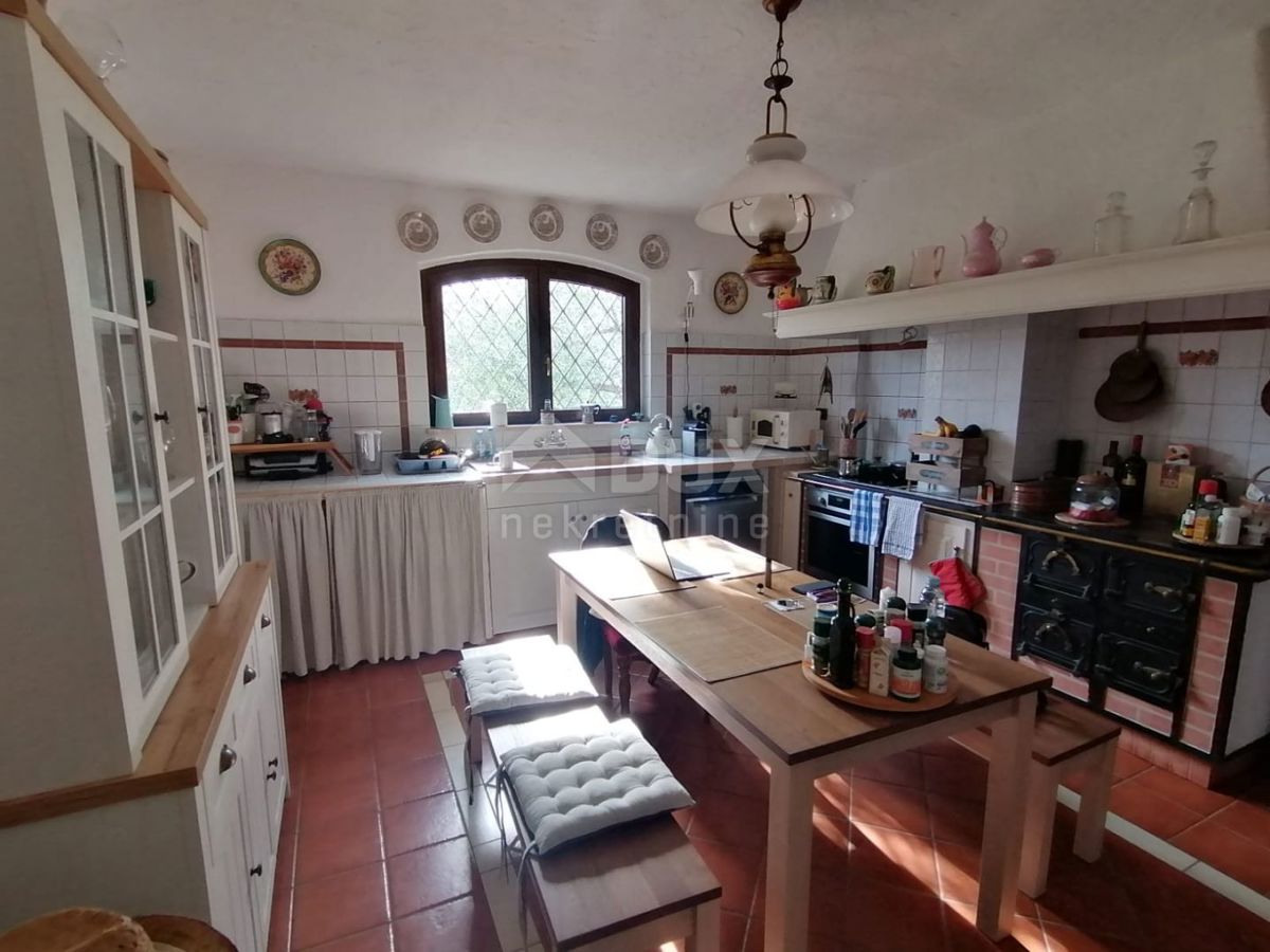 ISTRIA, GALIŽANA - Una casa rustica unica con vista sulle Isole Brioni!