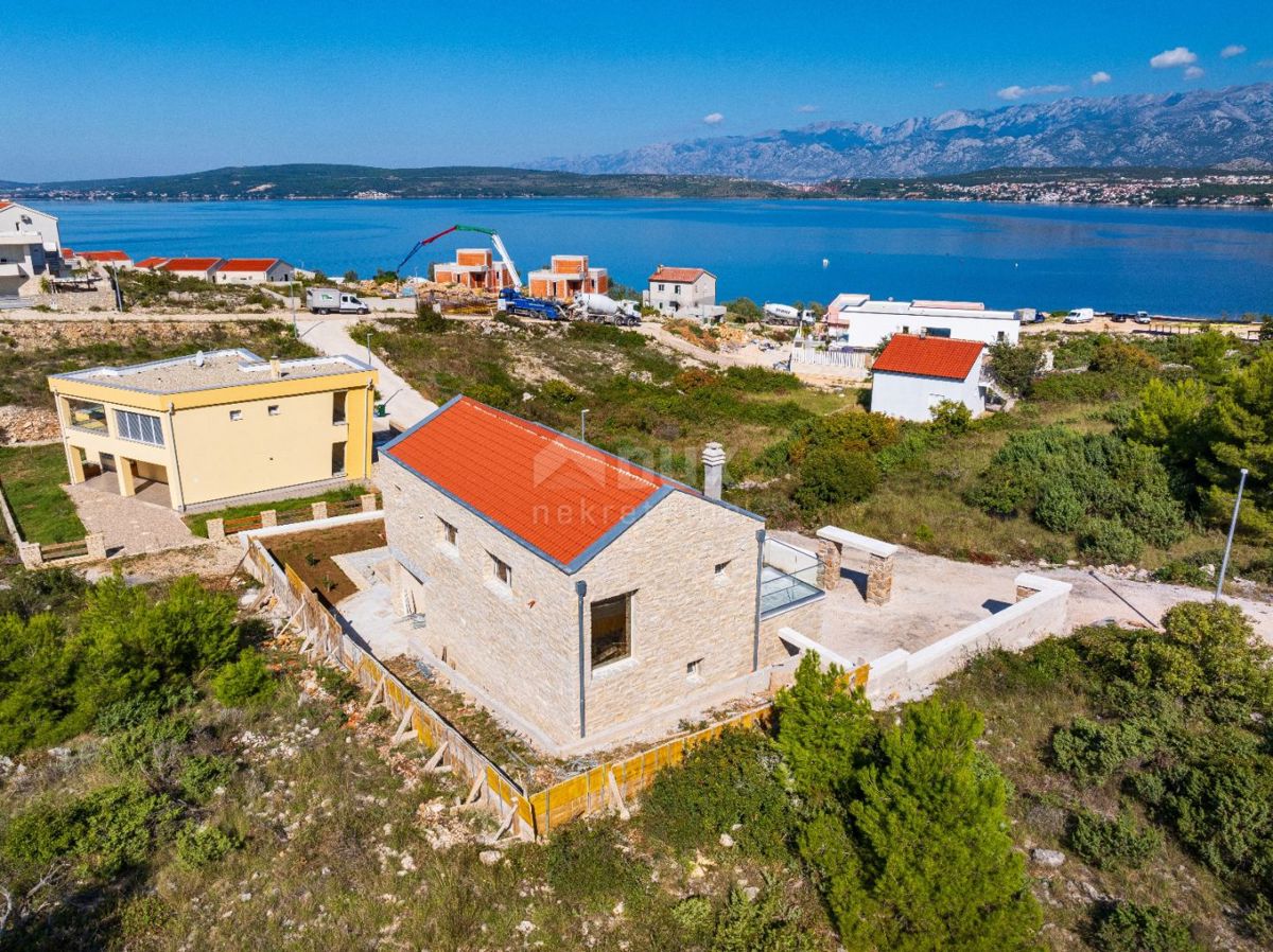 ZADAR, NOVIGRAD - Casa in pietra di alta qualità a 150 m dal mare