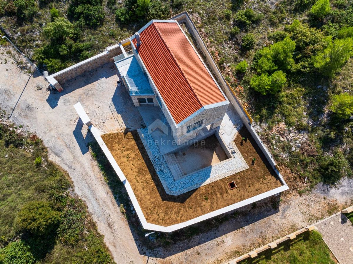 ZADAR, NOVIGRAD - Casa in pietra di alta qualità a 150 m dal mare