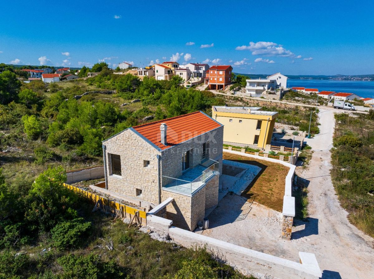 ZADAR, NOVIGRAD - Casa in pietra di alta qualità a 150 m dal mare