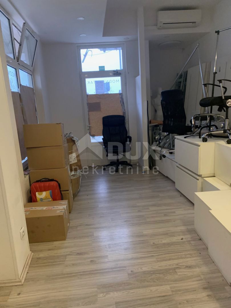 Locale commerciale Rovinj, 1m2