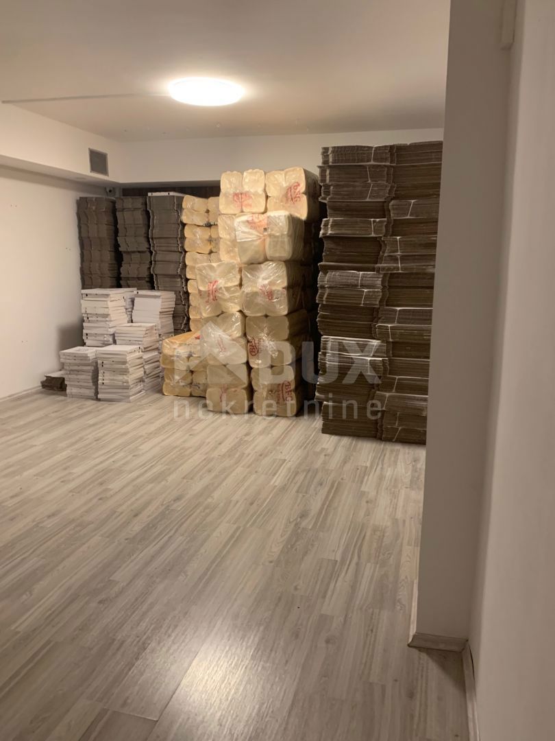 Locale commerciale Rovinj, 1m2