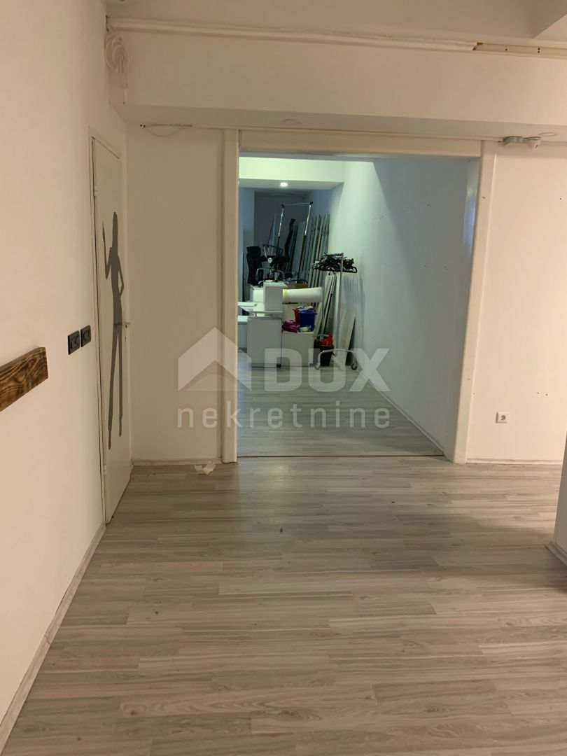Locale commerciale Rovinj, 1m2
