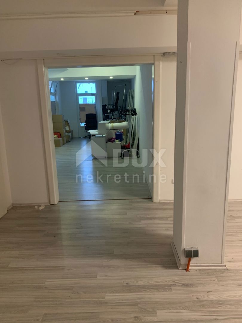 Locale commerciale Rovinj, 1m2