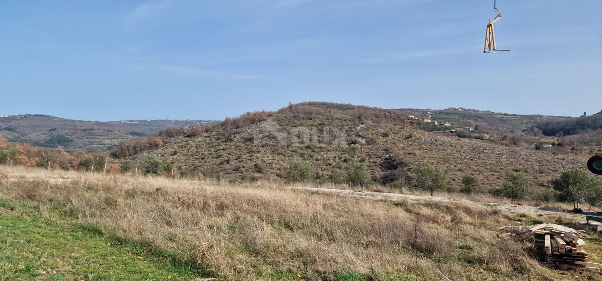 ISTRIA, BUJE - Casa bifamiliare con piscina, nuova costruzione, vista sulla natura