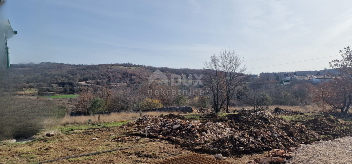 ISTRIA, BUJE - Casa bifamiliare con piscina, nuova costruzione, vista sulla natura