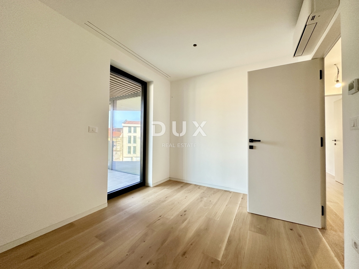 UMAGO, CENTRO - Appartamento in lussuosa costruzione nuova, prima fila al mare