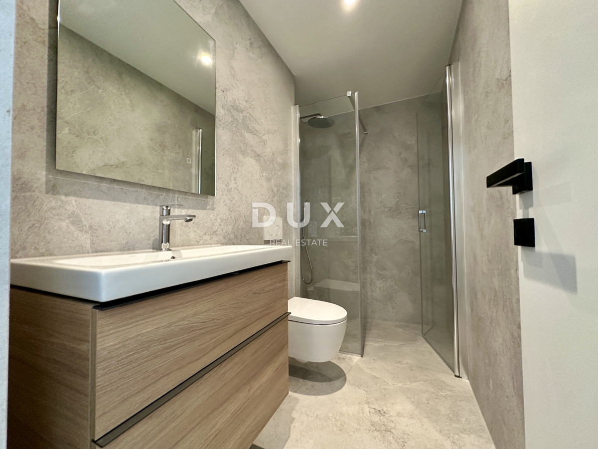 UMAGO, CENTRO - Appartamento in lussuosa costruzione nuova, prima fila al mare