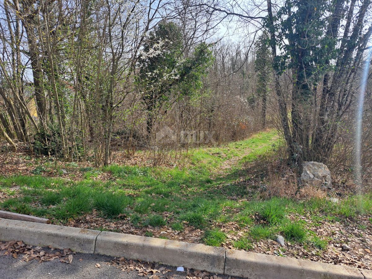 OPATIJA, MUČIĆI - terreno edificabile 3100 m2 