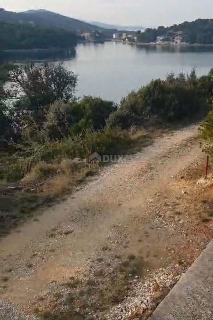 DUGI OTOK, SAVAR - Terreno edificabile a 20 m dal mare