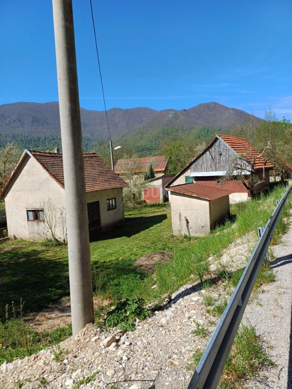 BRUŠANE, GOSPIĆ - Casa tradizionale della Lika da ristrutturare