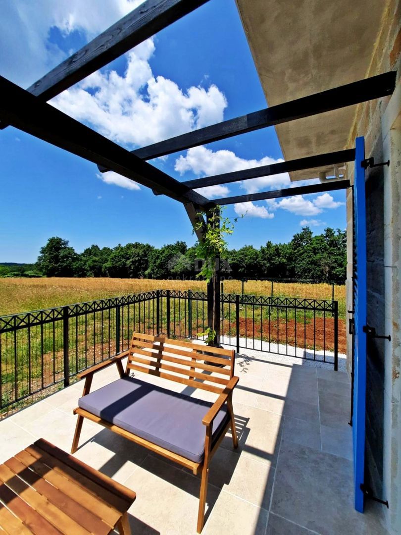 ISTRIA, KANFANAR - Casa con piscina e ampio giardino