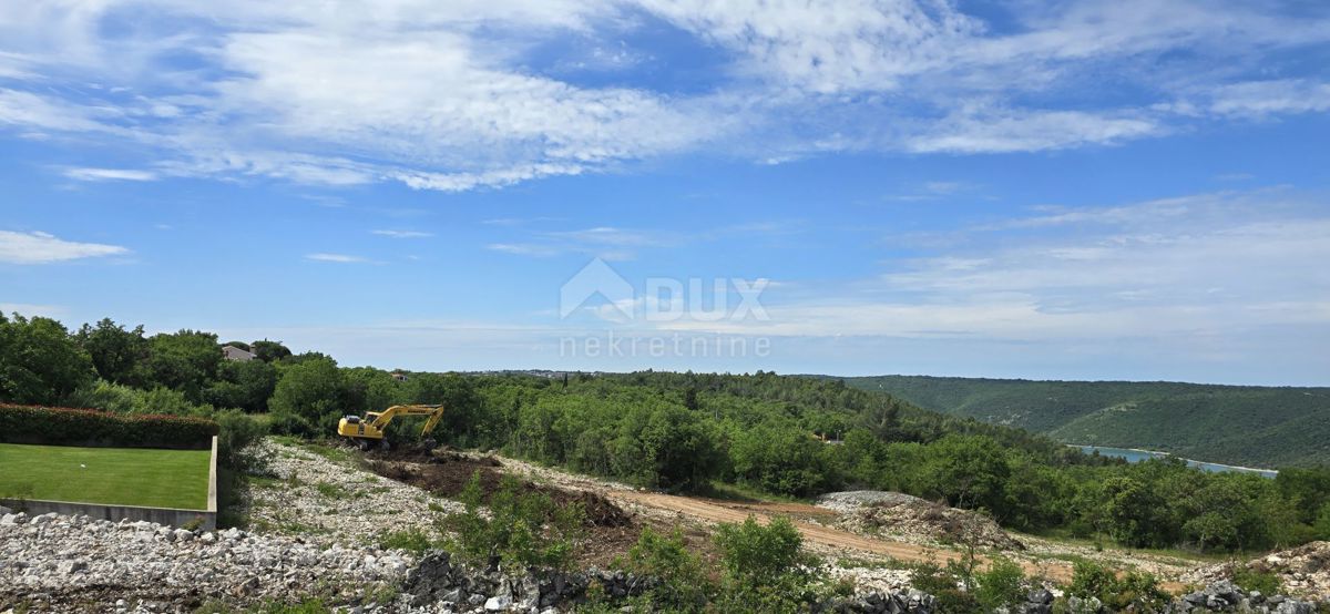 ISTRIA, RABAC - Ampio terreno edificabile con vista mare