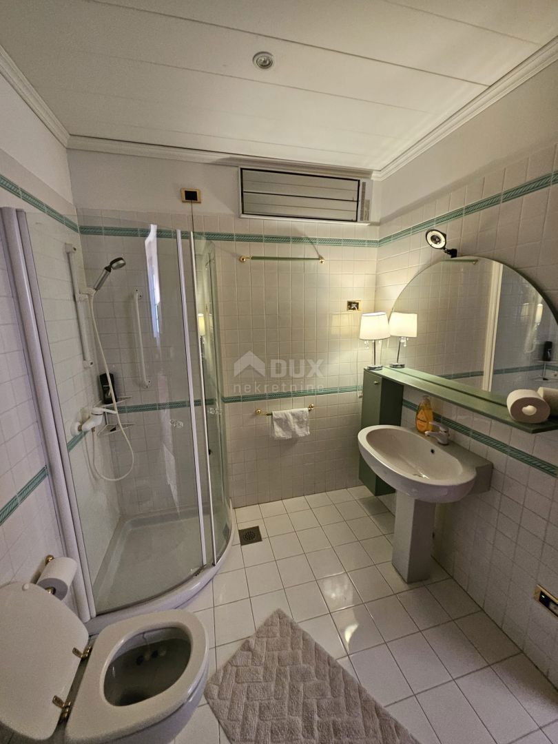 RIJEKA, CENTRO - appartamento 190.77 10m dal mare