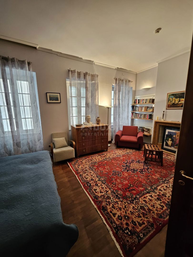 RIJEKA, CENTRO - appartamento 190.77 10m dal mare