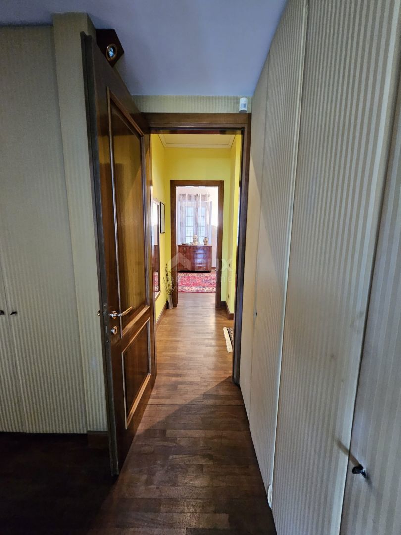 RIJEKA, CENTRO - appartamento 190.77 10m dal mare