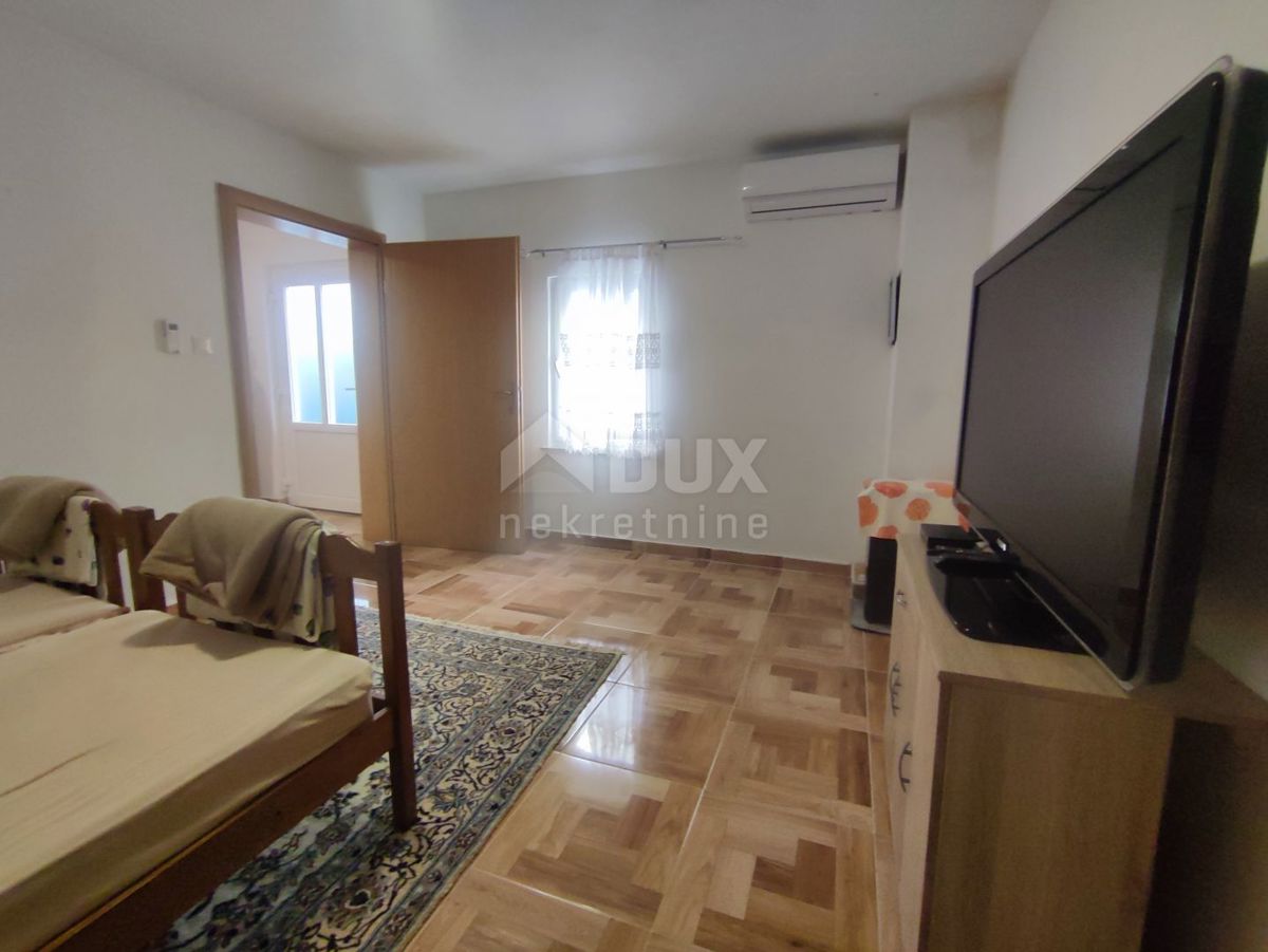 ISTRIA, KAVRAN - Spaziosa casa con 3 appartamenti e garage in una zona tranquilla